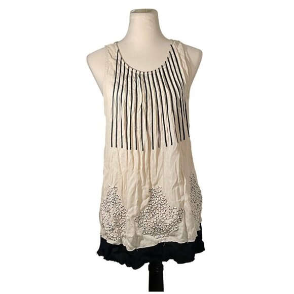 Embroidered pretty tank top - Picture 1 of 6